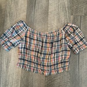 Off shoulder crop top